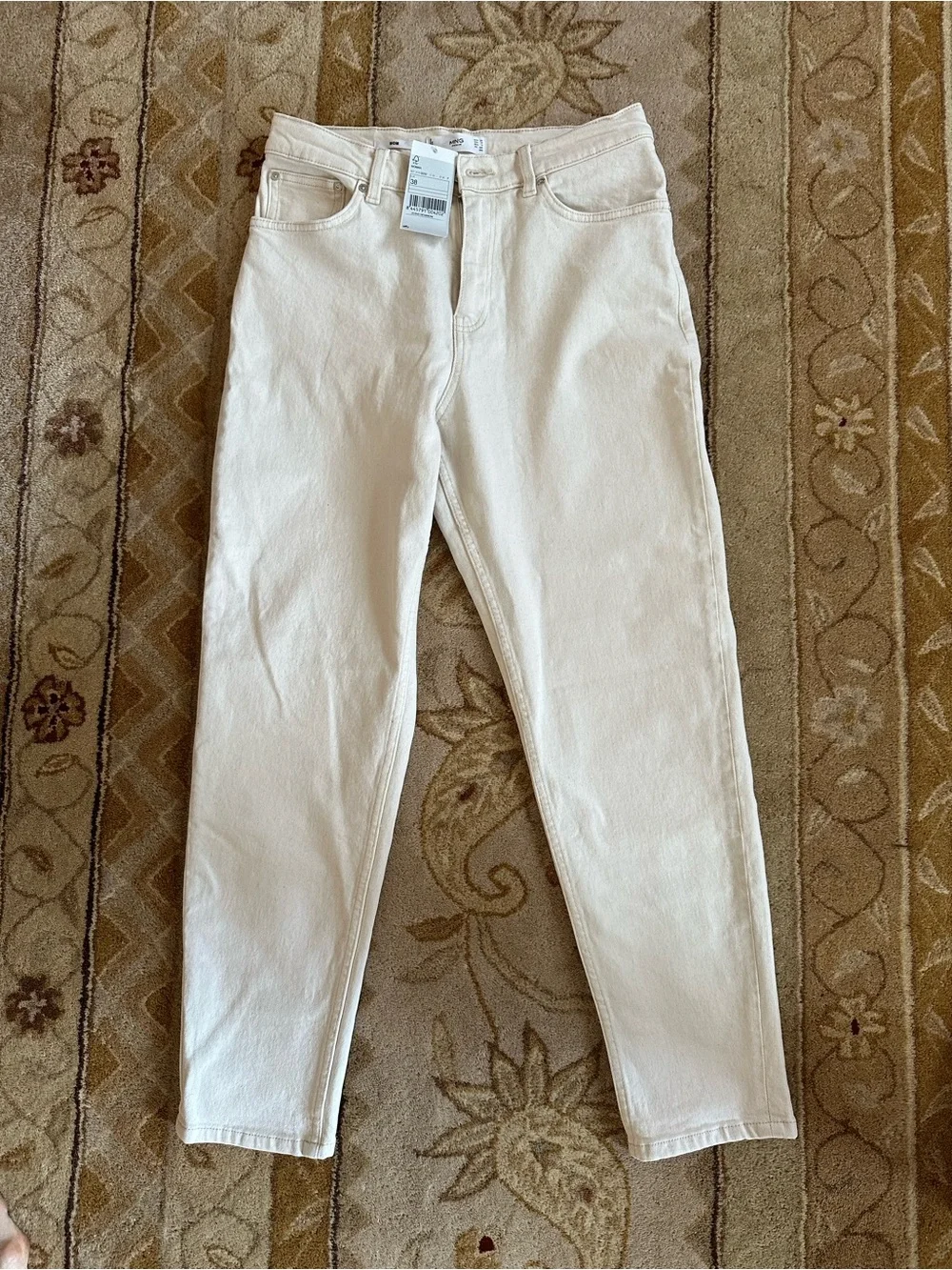 🌸 MNG New White Mom Jeans – Waist 30 / Inseam 27.5 US 4